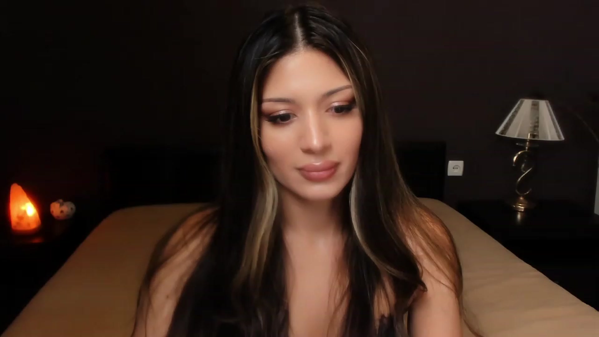 Gallery image thumbnail from Angel_on_Duty's myfreecams stream on, 10/26/2023, 22:27 image 6 of 20