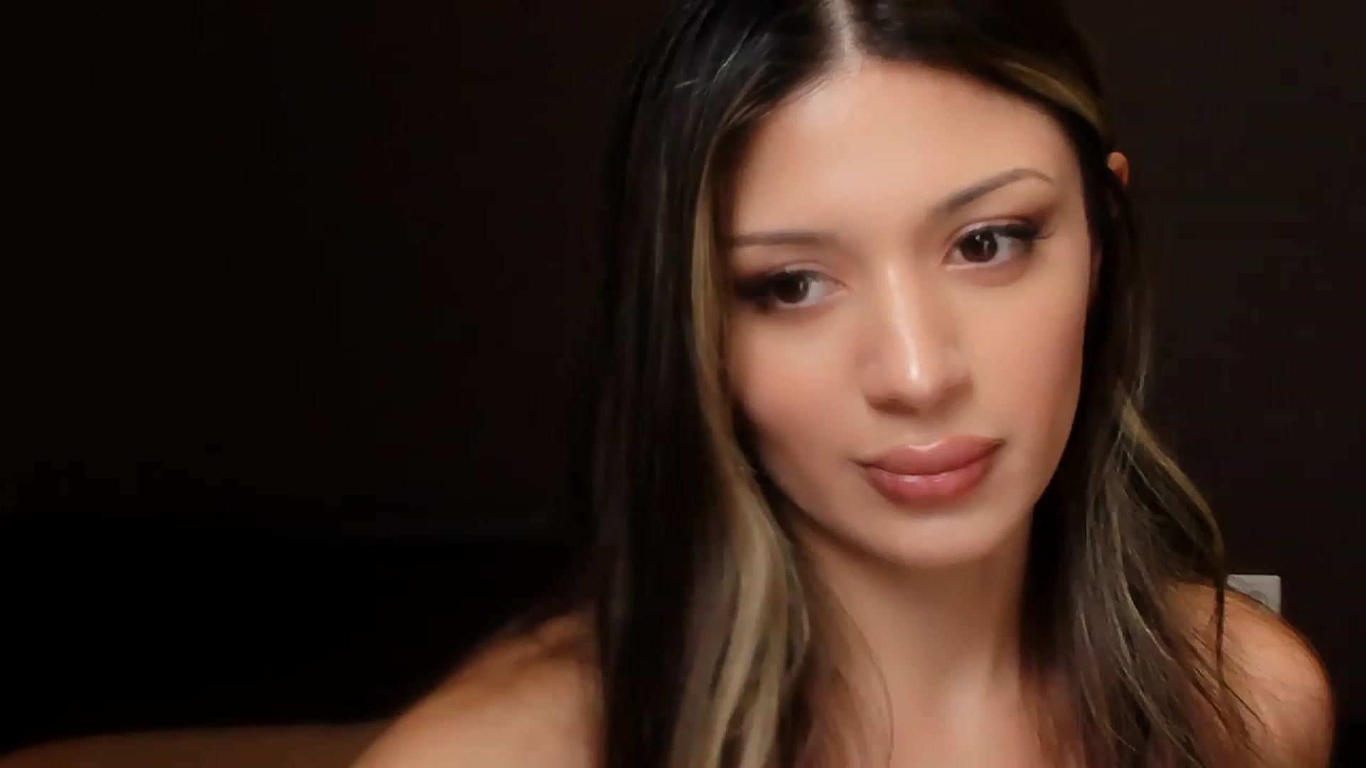 Gallery image thumbnail from Angel_on_Duty's myfreecams stream on, 10/26/2023, 22:27 image 15 of 20