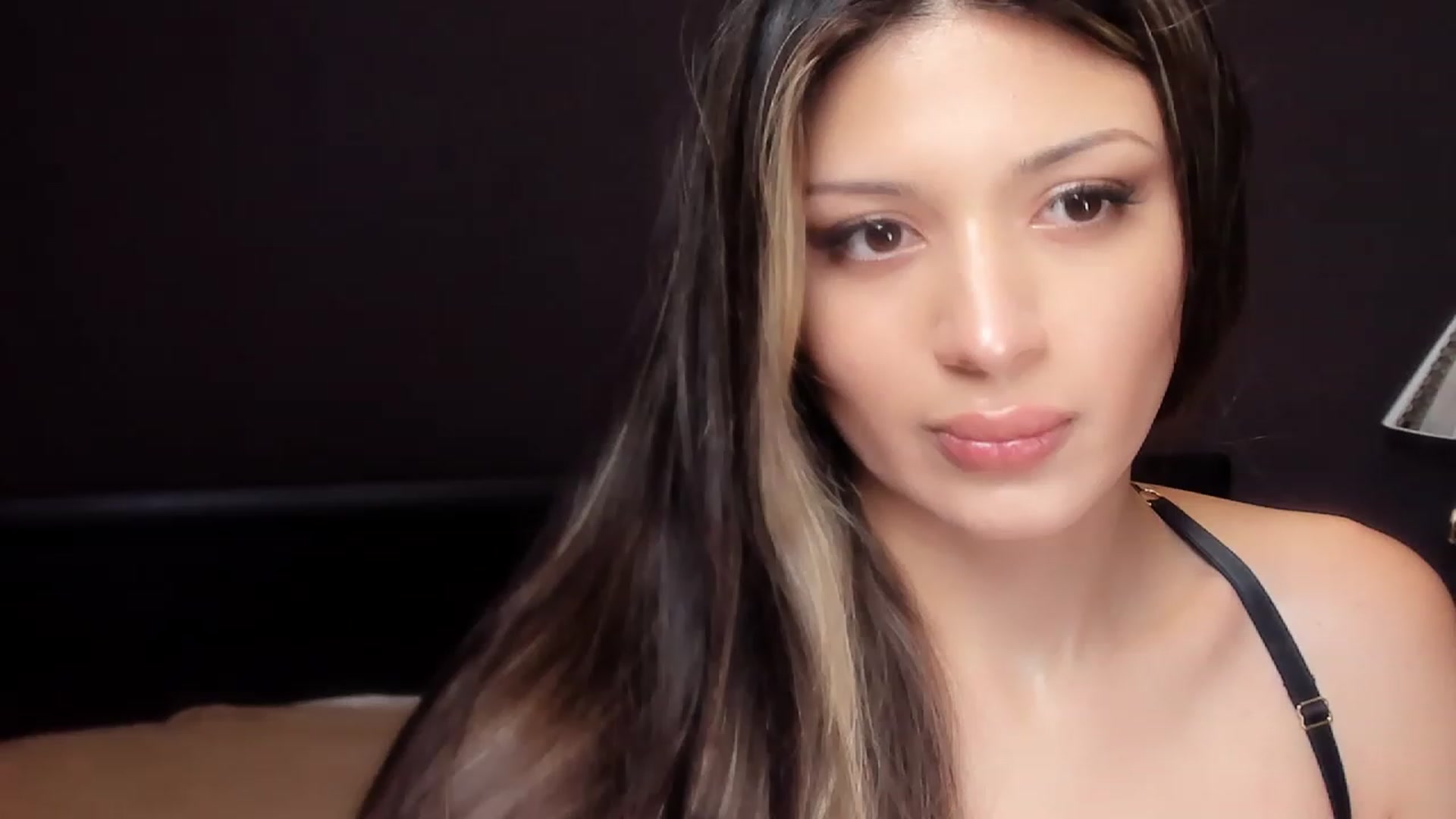 Gallery image thumbnail from Angel_on_Duty's myfreecams stream on, 10/27/2023, 24:02 image 15 of 20