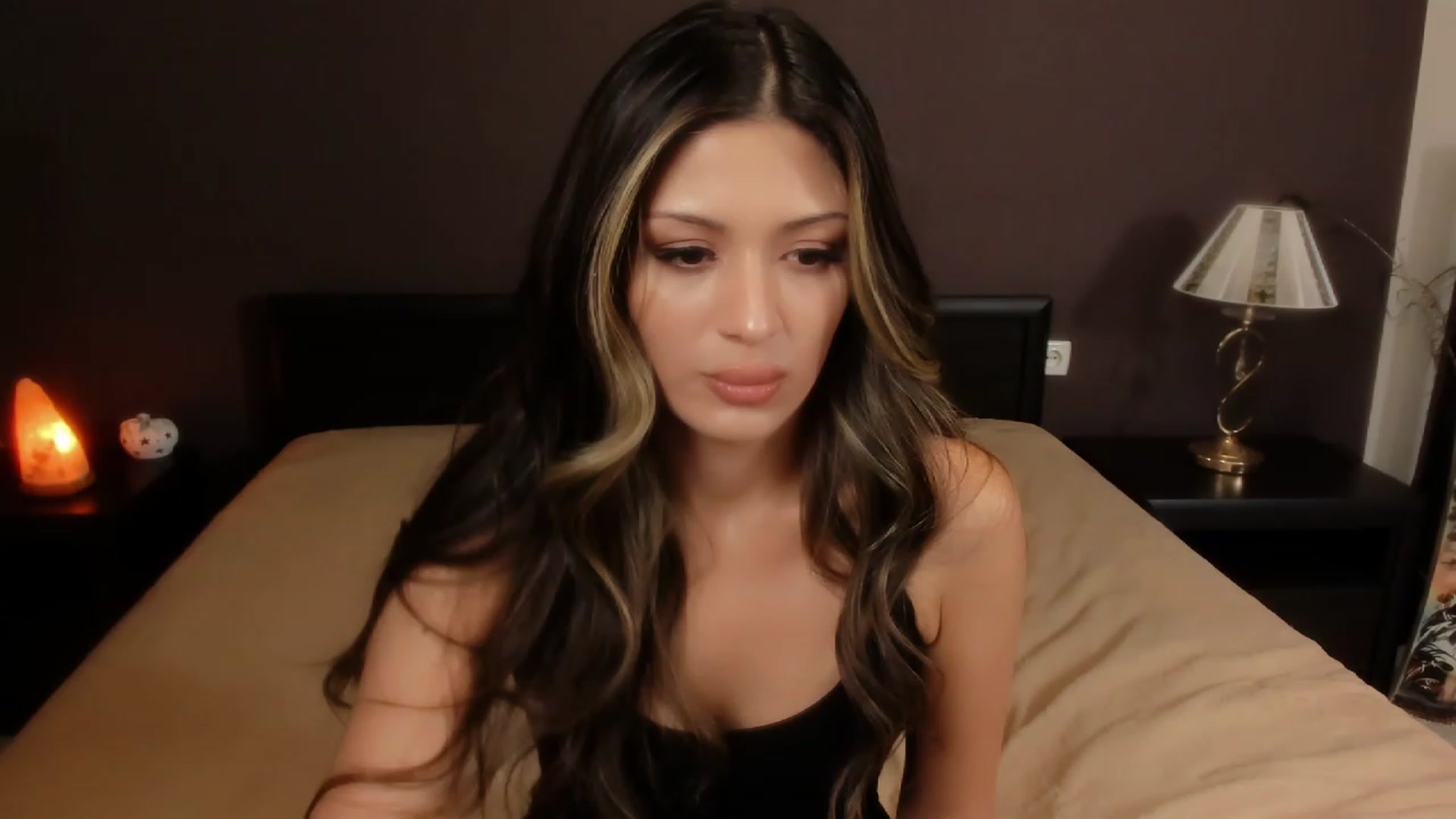 Gallery image thumbnail from Angel_on_Duty's myfreecams stream on, 10/27/2023, 20:25 image 17 of 20