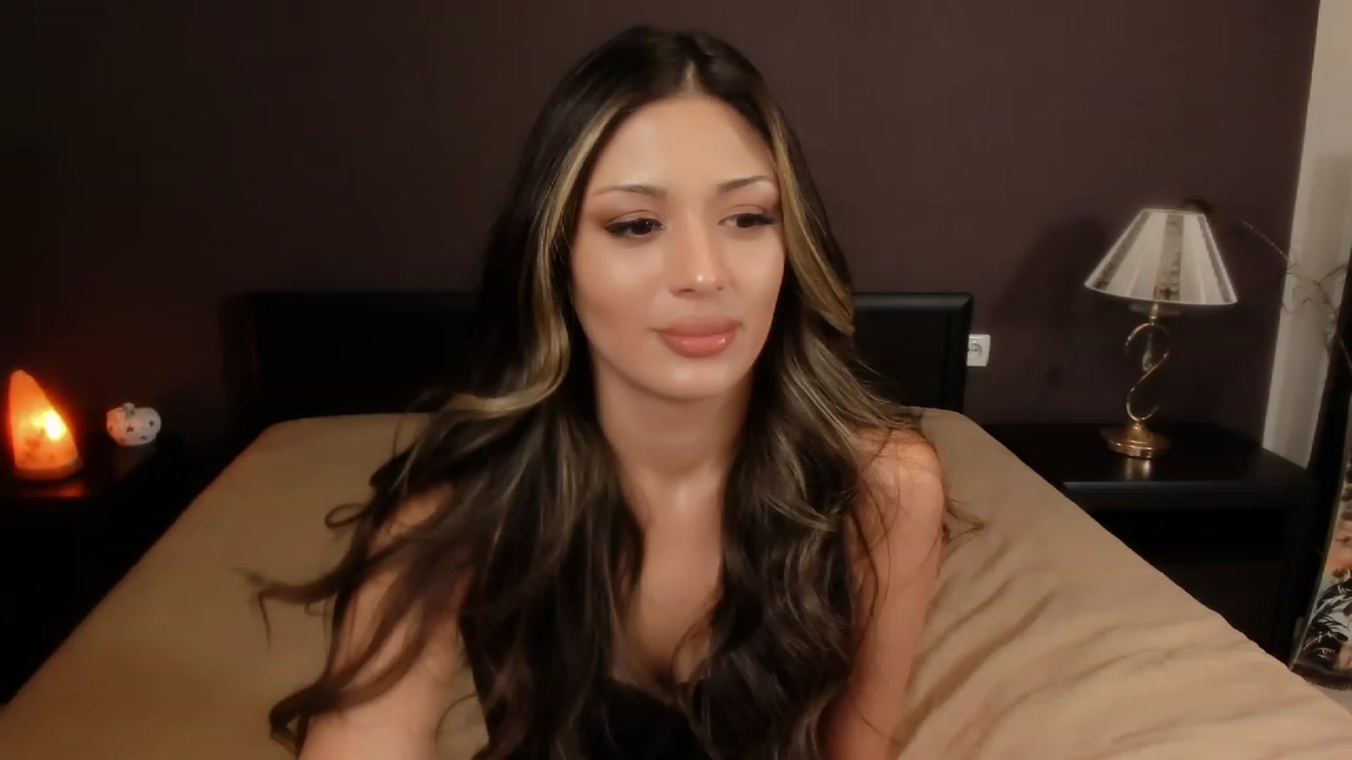 Gallery image thumbnail from Angel_on_Duty's myfreecams stream on, 10/27/2023, 20:25 image 11 of 20