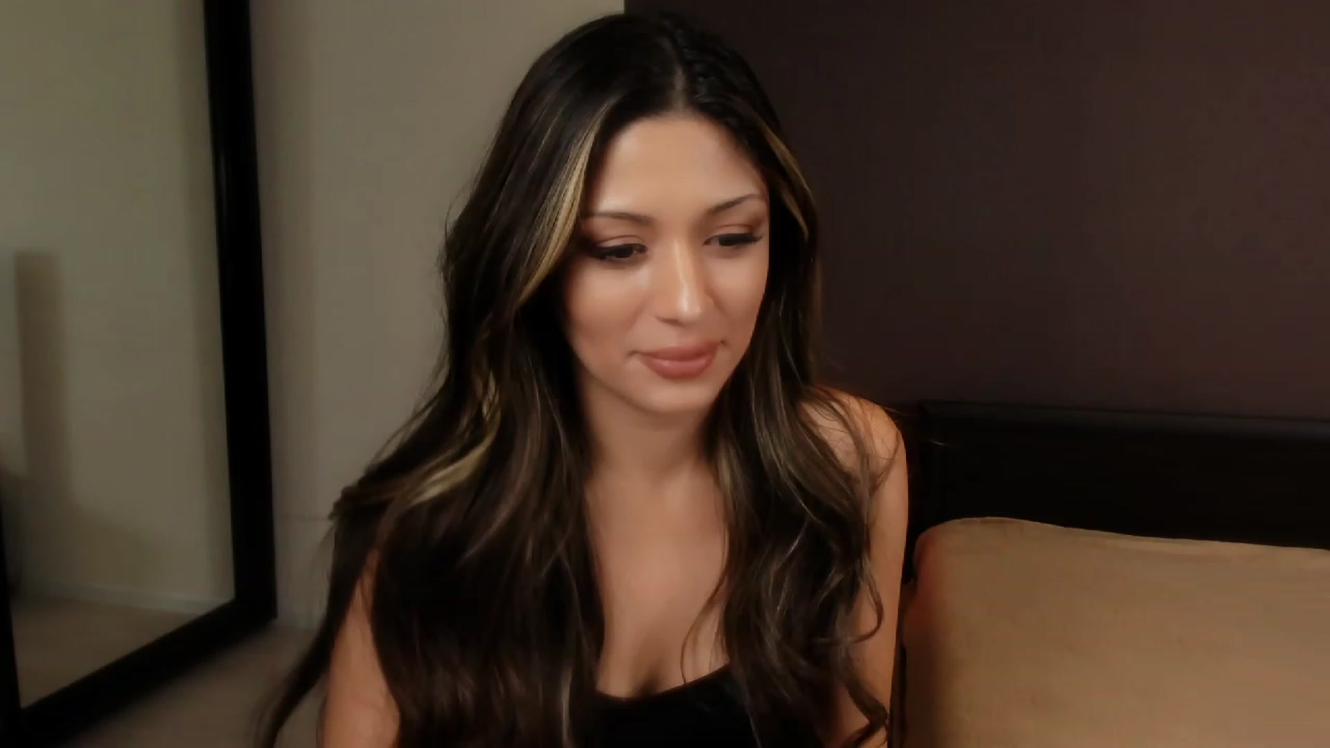 Gallery image thumbnail from Angel_on_Duty's myfreecams stream on, 10/27/2023, 23:01 image 14 of 20