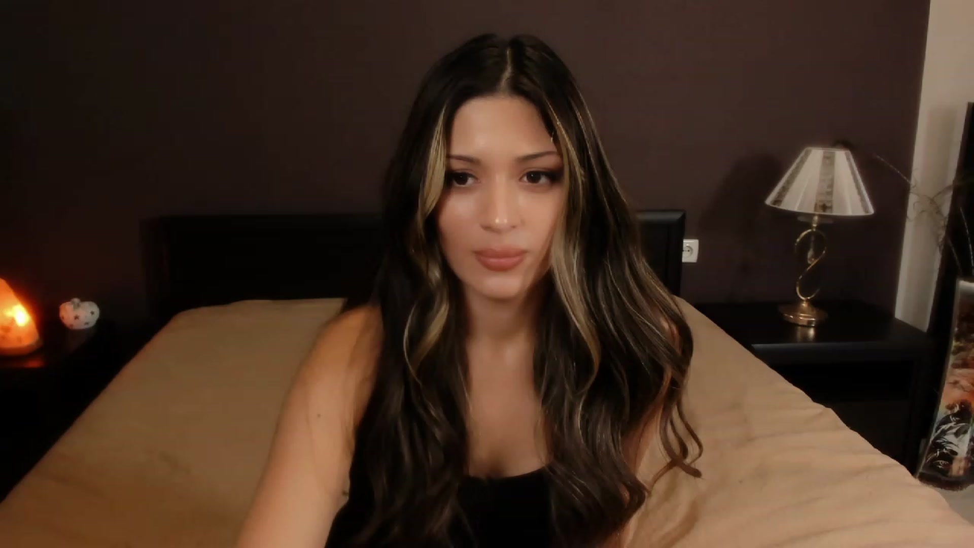 Gallery image thumbnail from Angel_on_Duty's myfreecams stream on, 10/27/2023, 23:01 image 8 of 20