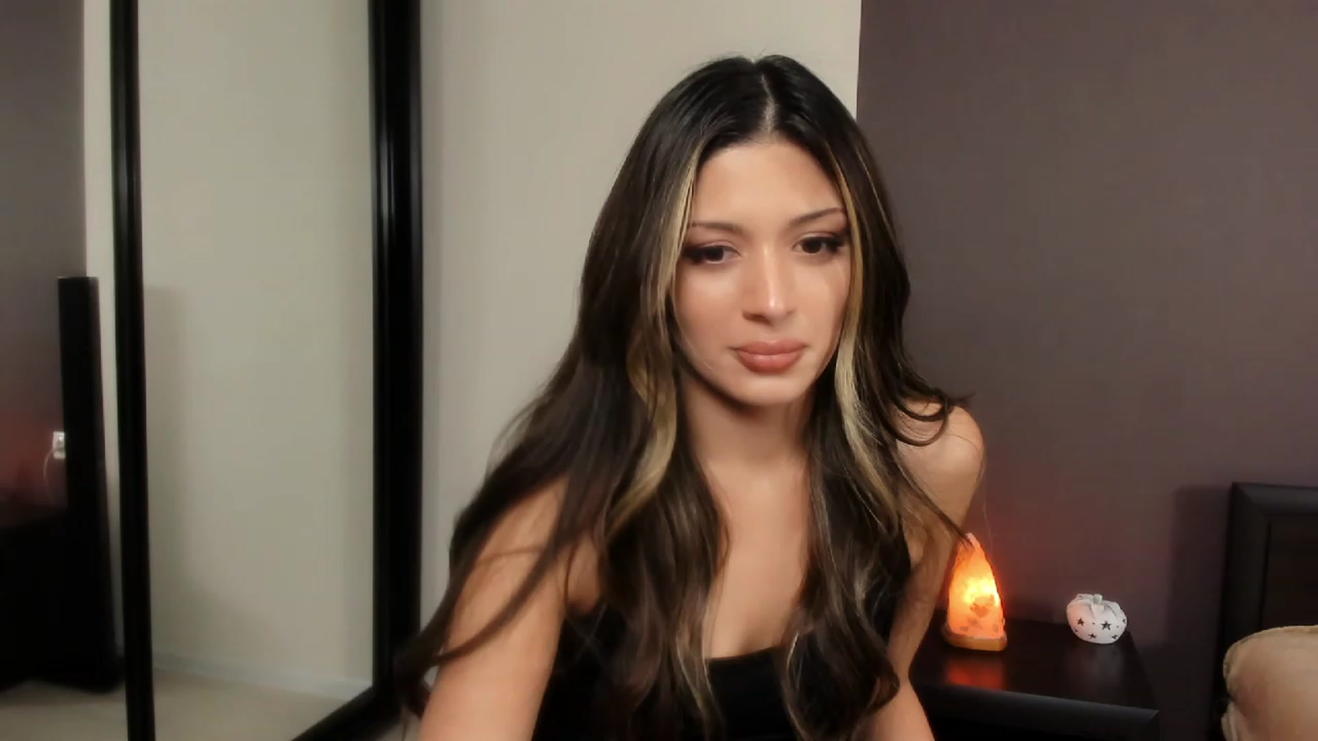 Gallery image thumbnail from Angel_on_Duty's myfreecams stream on, 10/28/2023, 24:03 image 2 of 20