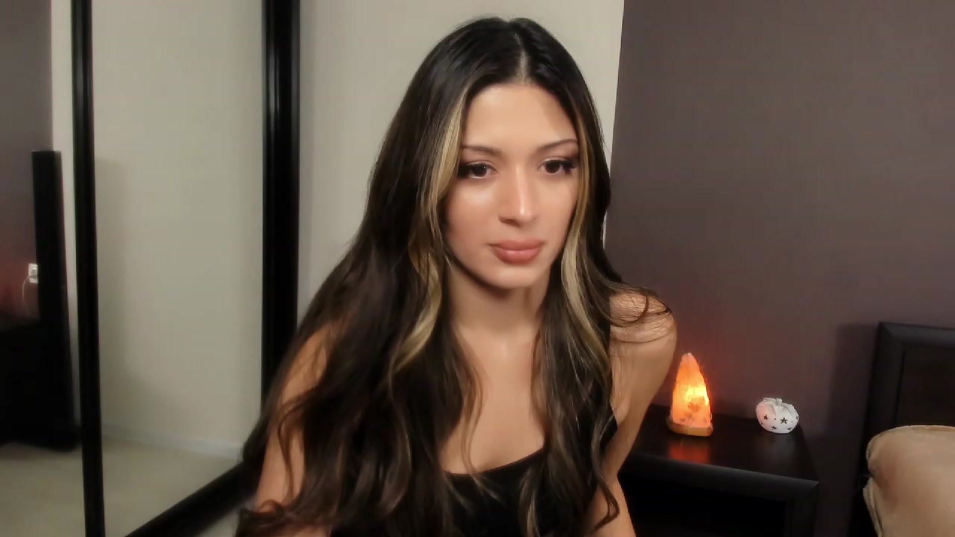 Gallery image thumbnail from Angel_on_Duty's myfreecams stream on, 10/28/2023, 24:03 image 1 of 20