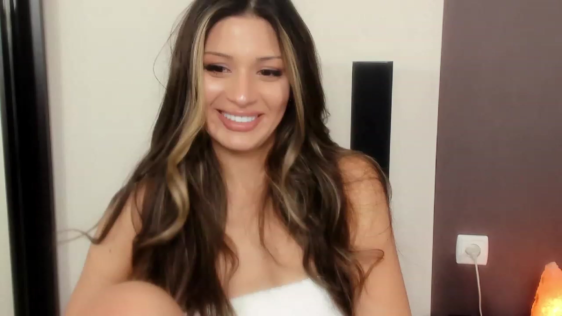 Gallery image thumbnail from Angel_on_Duty's myfreecams stream on, 10/28/2023, 22:14 image 10 of 20
