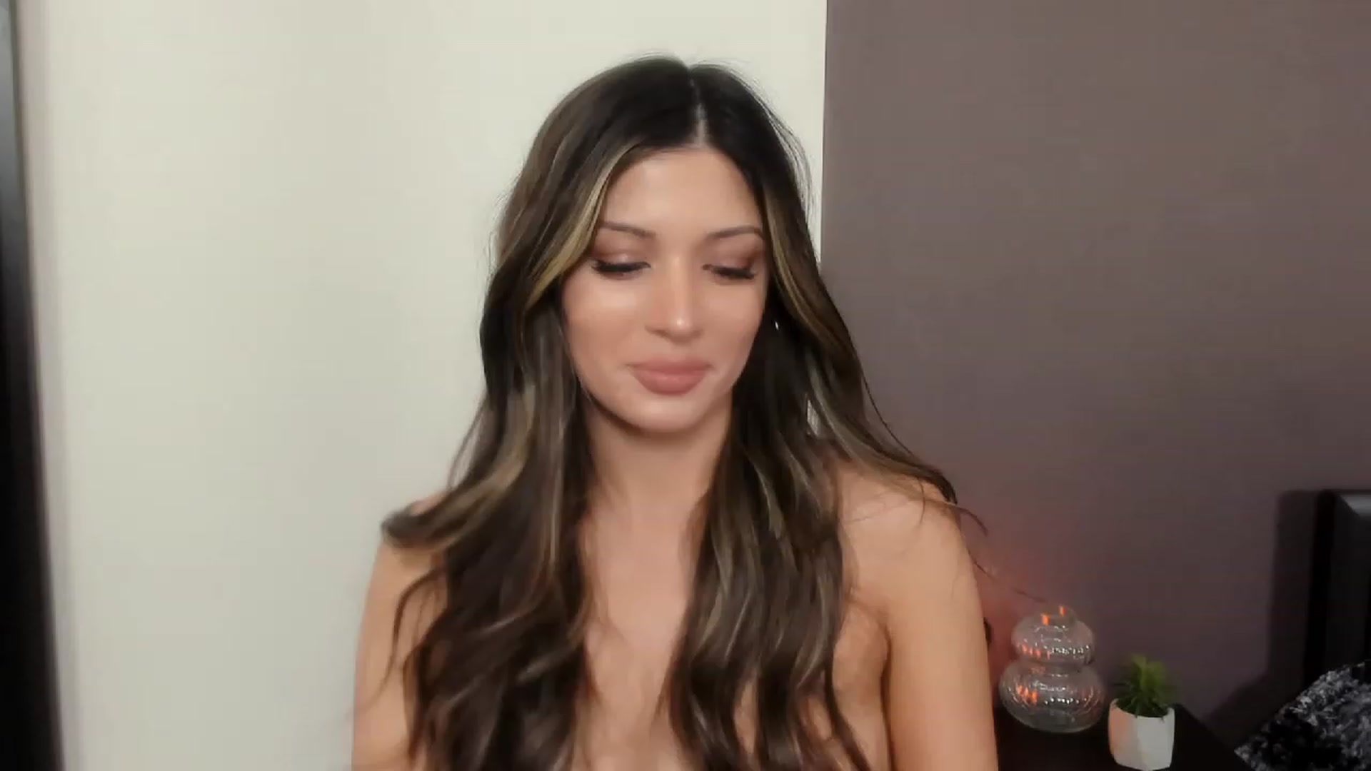 Gallery image thumbnail from Angel_on_Duty's myfreecams stream on, 10/30/2023, 23:38 image 18 of 20