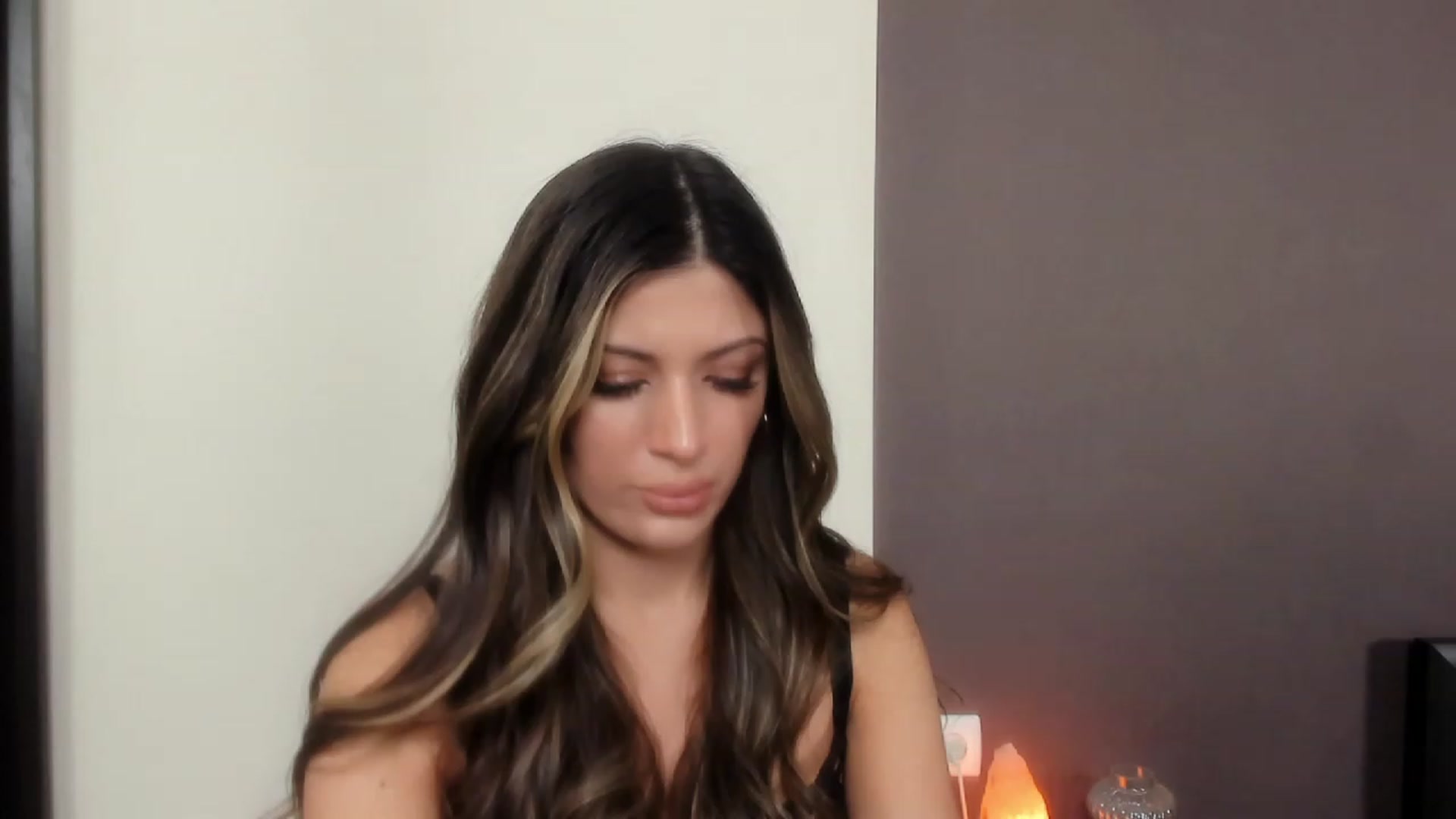 Gallery image thumbnail from Angel_on_Duty's myfreecams stream on, 10/31/2023, 24:36 image 17 of 20