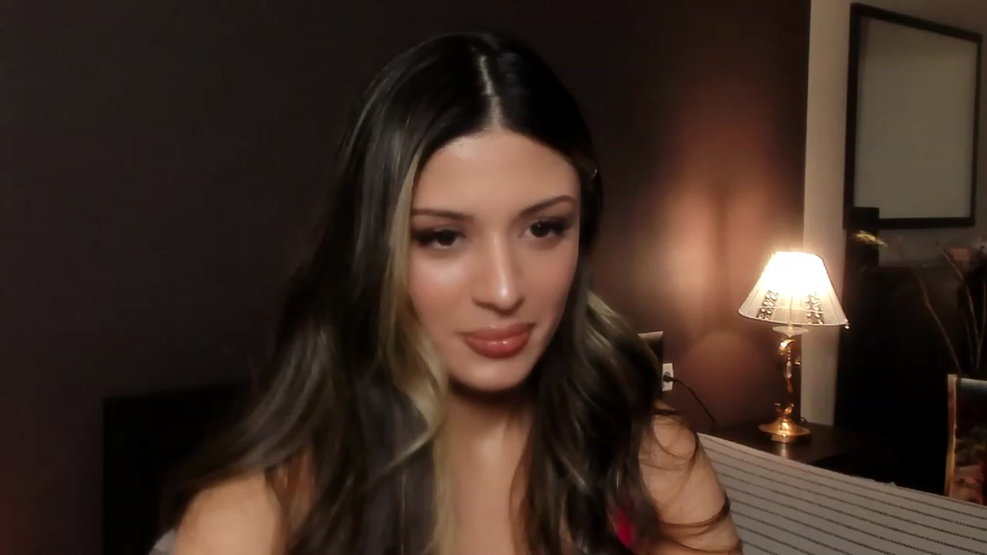 Gallery image thumbnail from Angel_on_Duty's myfreecams stream on, 11/03/2023, 22:00 image 6 of 20