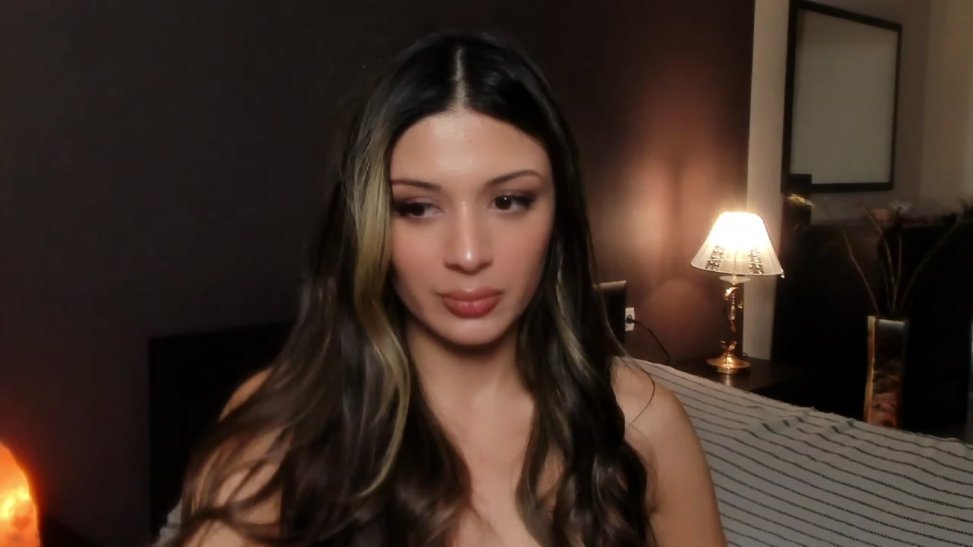 Gallery image thumbnail from Angel_on_Duty's myfreecams stream on, 11/04/2023, 24:04 image 13 of 20
