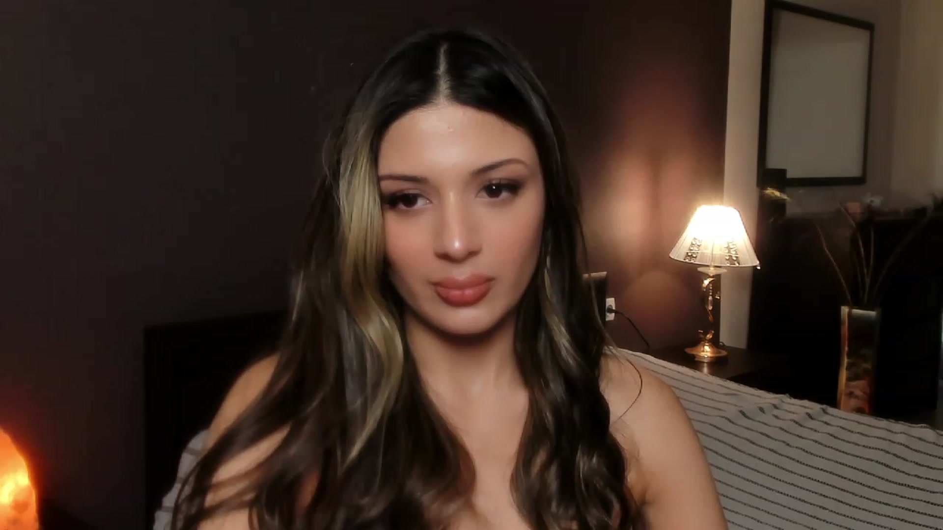 Gallery image thumbnail from Angel_on_Duty's myfreecams stream on, 11/04/2023, 24:04 image 12 of 20