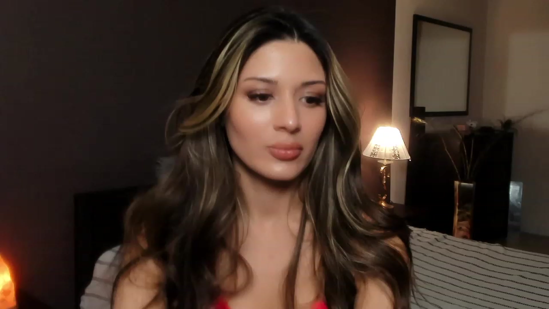 Gallery image thumbnail from Angel_on_Duty's myfreecams stream on, 11/04/2023, 01:51 image 11 of 20