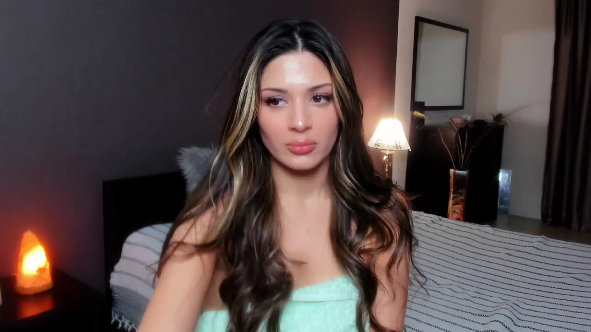 Gallery image thumbnail from Angel_on_Duty's myfreecams stream on, 11/04/2023, 02:49 image 18 of 20