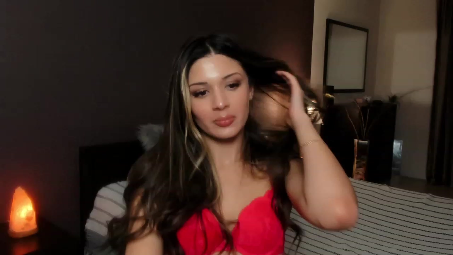 Gallery image thumbnail from Angel_on_Duty's myfreecams stream on, 11/04/2023, 03:57 image 17 of 20