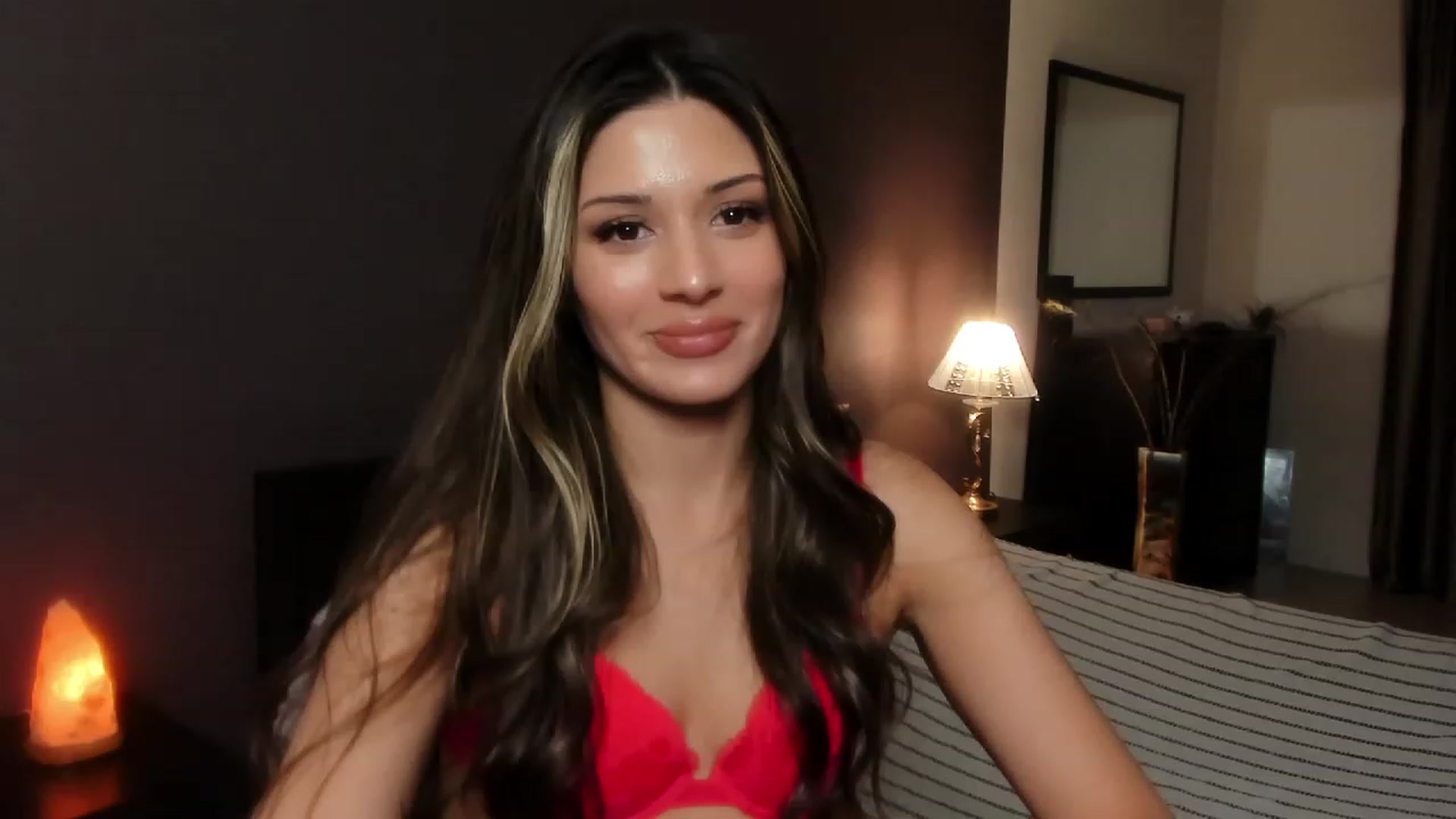 Gallery image thumbnail from Angel_on_Duty's myfreecams stream on, 11/04/2023, 03:57 image 1 of 20