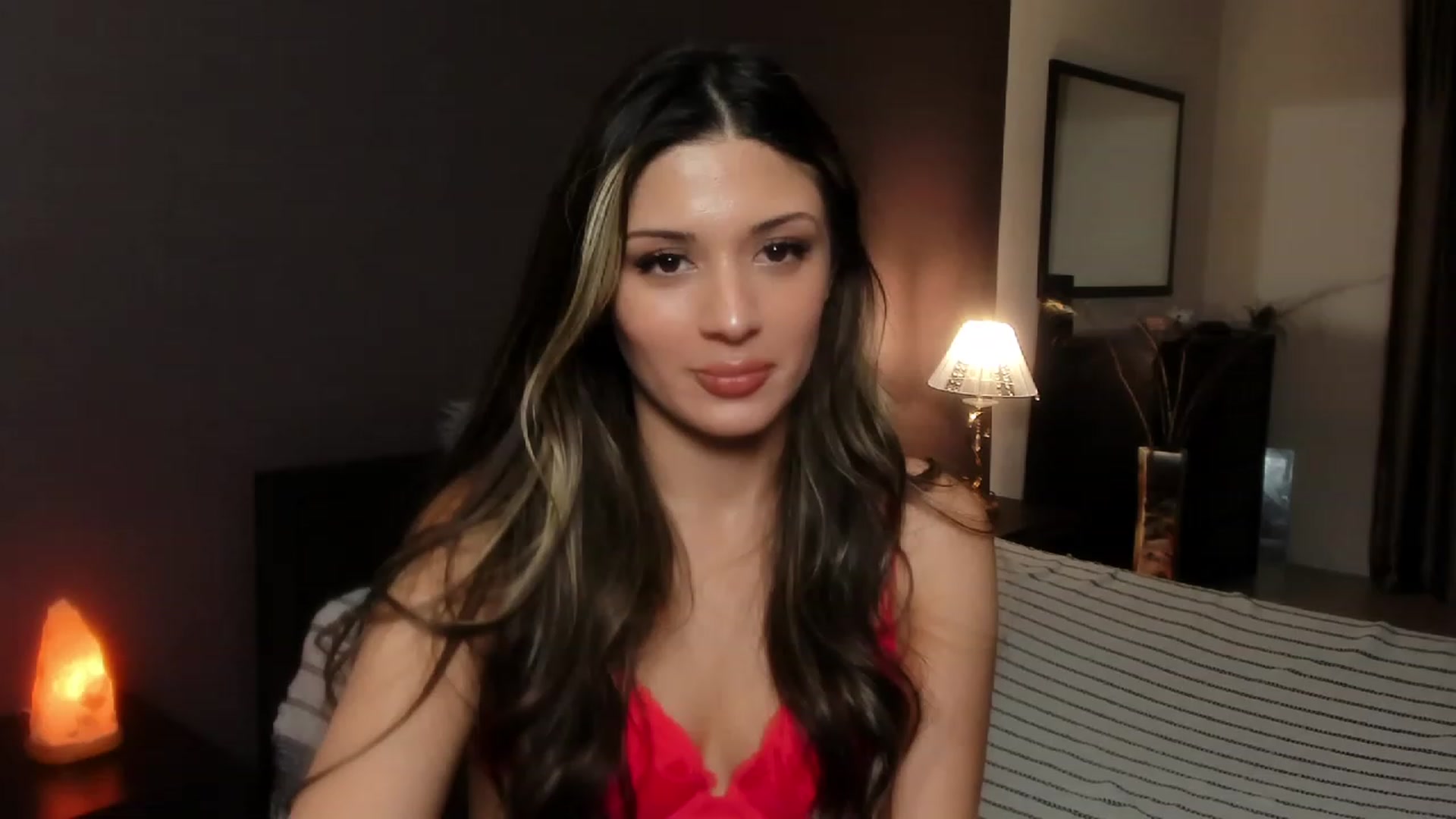 Gallery image thumbnail from Angel_on_Duty's myfreecams stream on, 11/04/2023, 03:57 image 6 of 20