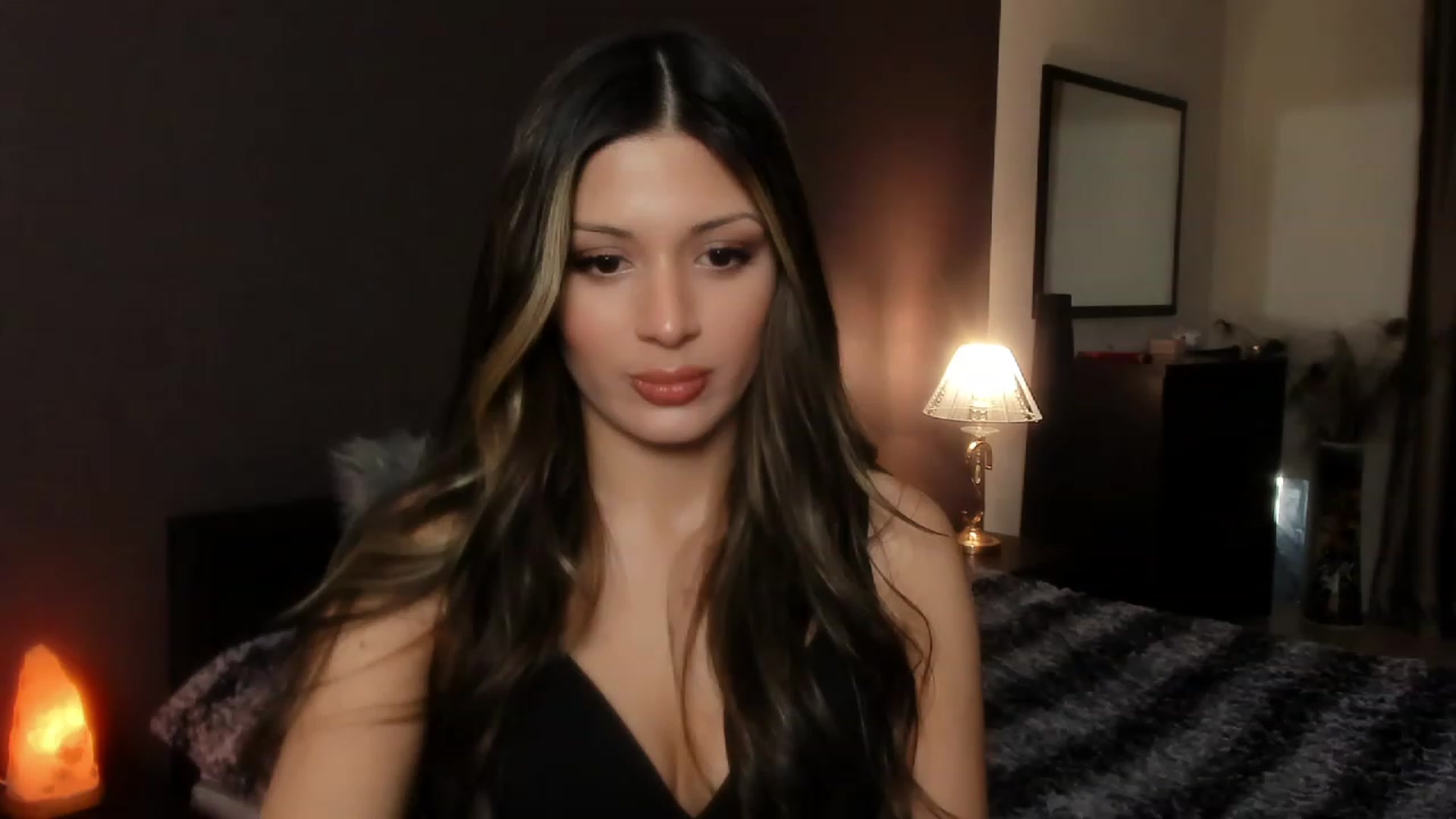 Gallery image thumbnail from Angel_on_Duty's myfreecams stream on, 11/04/2023, 21:22 image 17 of 20