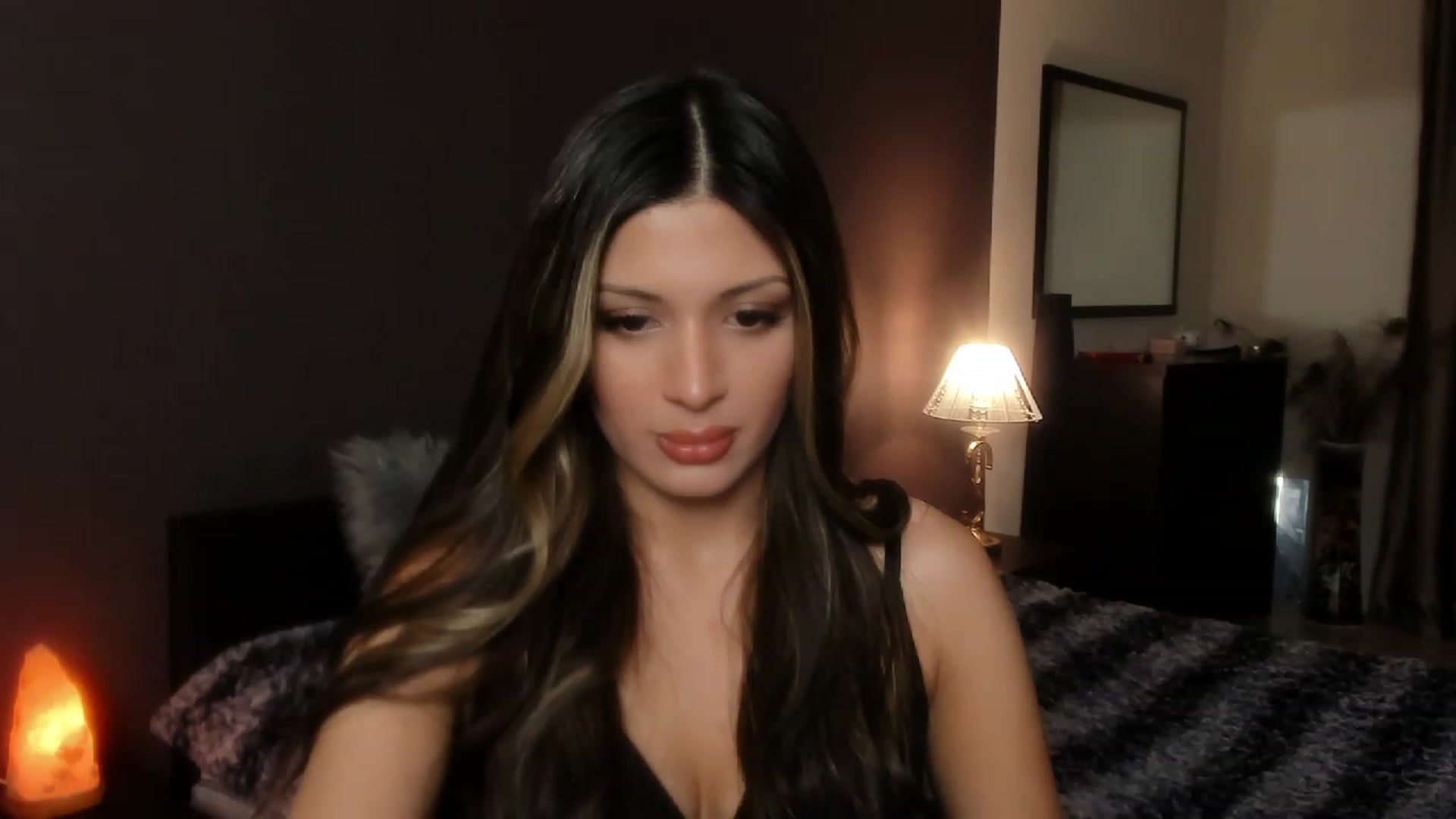 Gallery image thumbnail from Angel_on_Duty's myfreecams stream on, 11/04/2023, 21:22 image 8 of 20