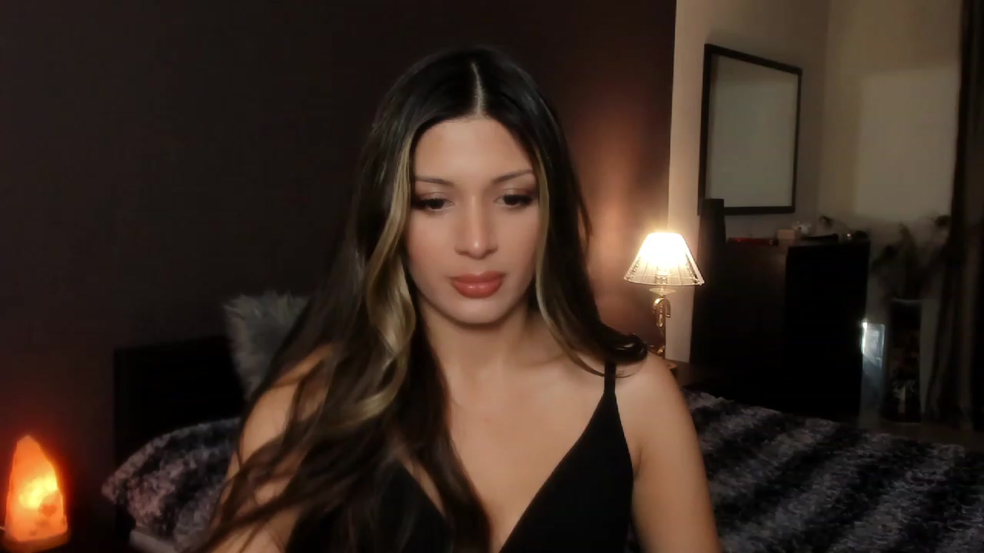 Gallery image thumbnail from Angel_on_Duty's myfreecams stream on, 11/04/2023, 21:22 image 5 of 20