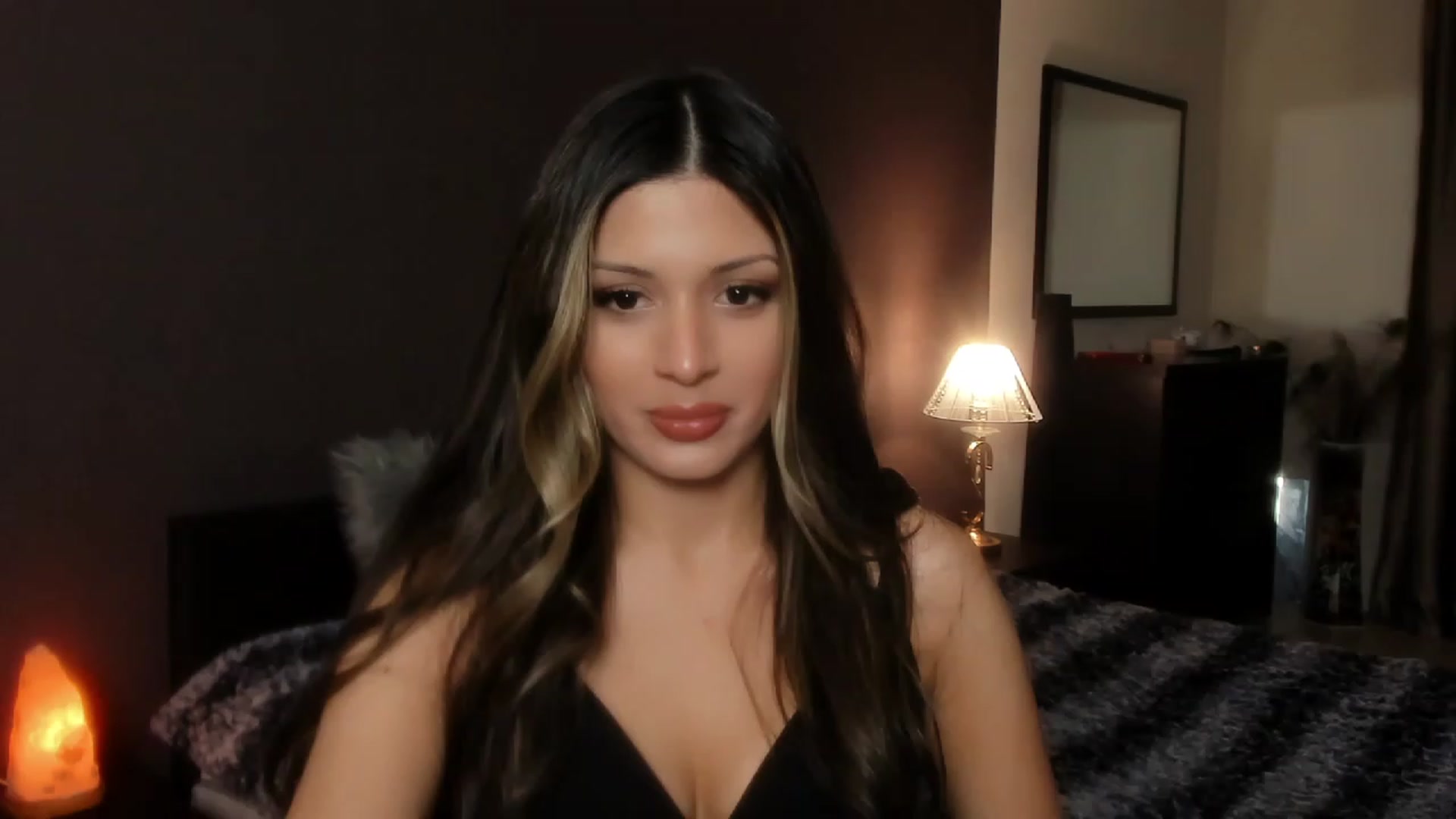 Gallery image thumbnail from Angel_on_Duty's myfreecams stream on, 11/04/2023, 21:22 image 13 of 20