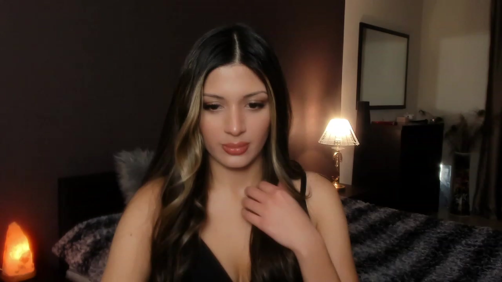 Gallery image thumbnail from Angel_on_Duty's myfreecams stream on, 11/04/2023, 21:22 image 12 of 20
