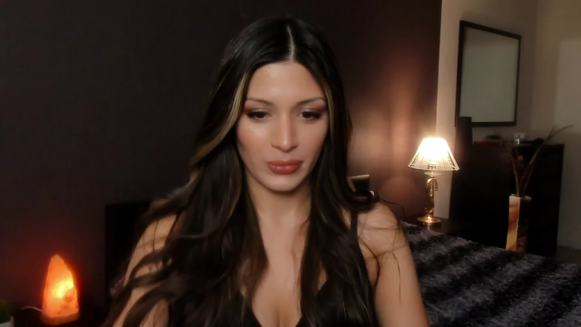 Gallery image thumbnail from Angel_on_Duty's myfreecams stream on, 11/04/2023, 22:39 image 13 of 20