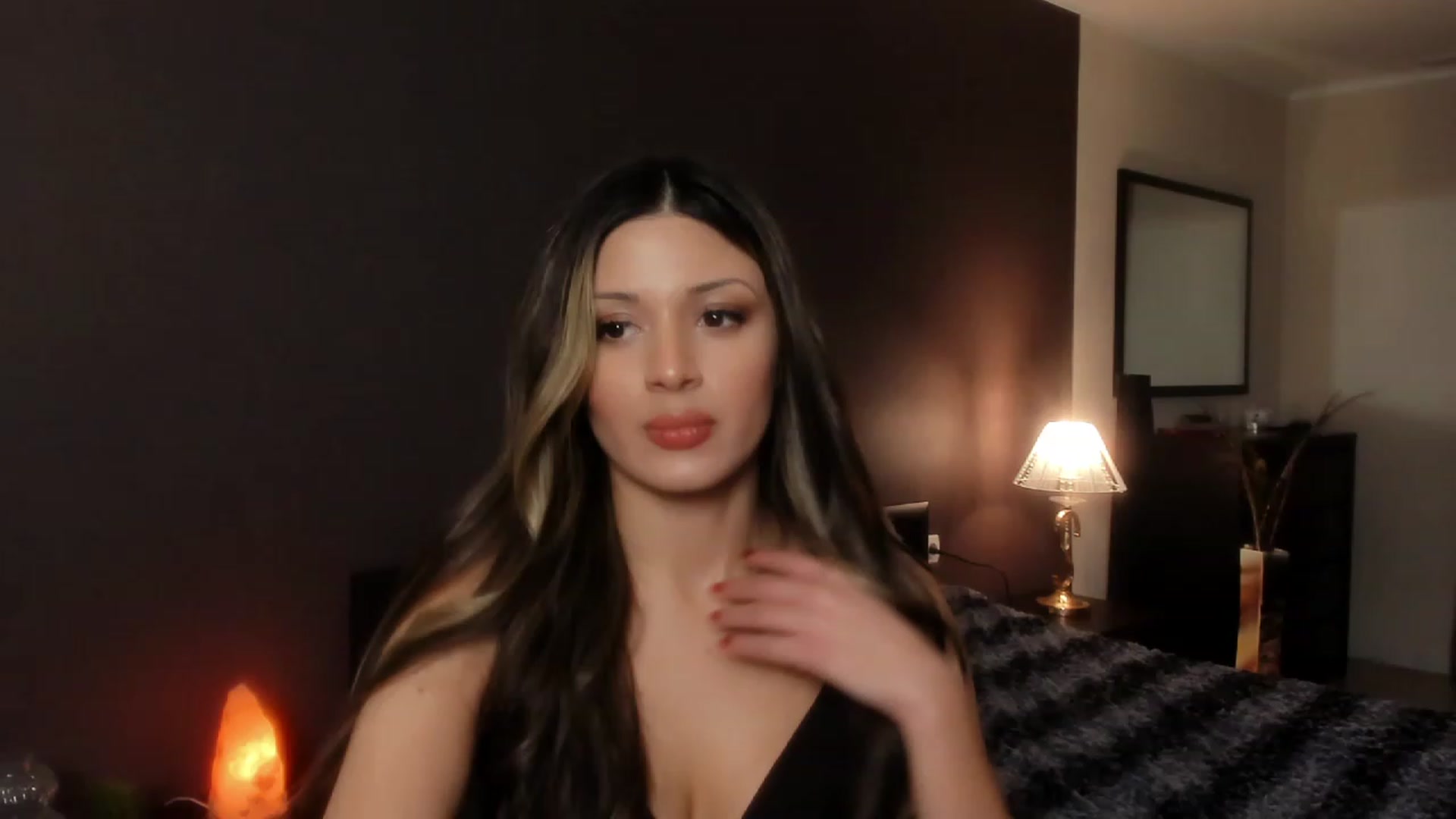 Gallery image thumbnail from Angel_on_Duty's myfreecams stream on, 11/04/2023, 22:39 image 1 of 20