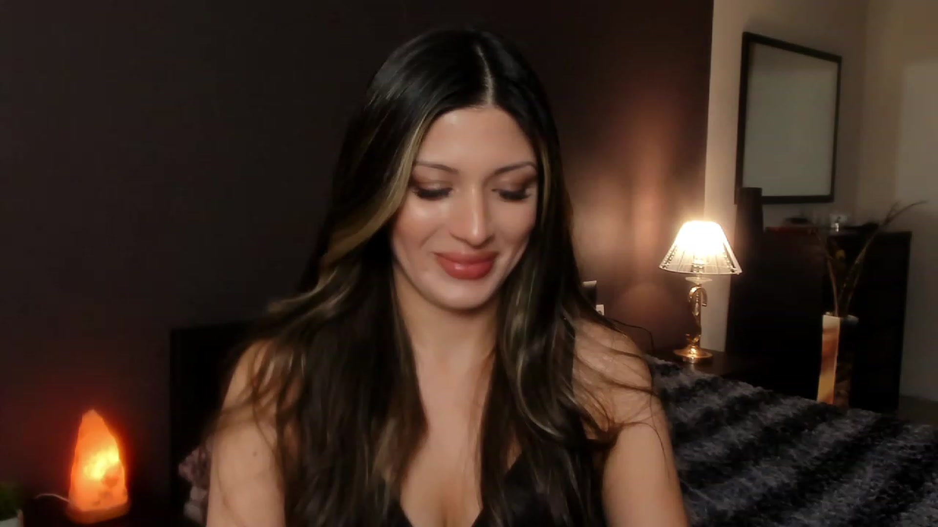 Gallery image thumbnail from Angel_on_Duty's myfreecams stream on, 11/04/2023, 22:39 image 14 of 20