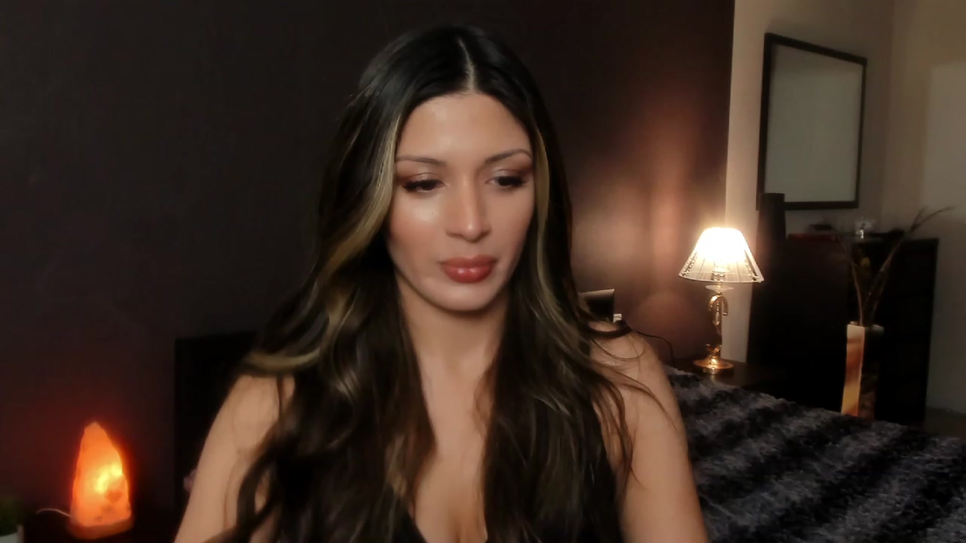 Gallery image thumbnail from Angel_on_Duty's myfreecams stream on, 11/04/2023, 22:39 image 12 of 20