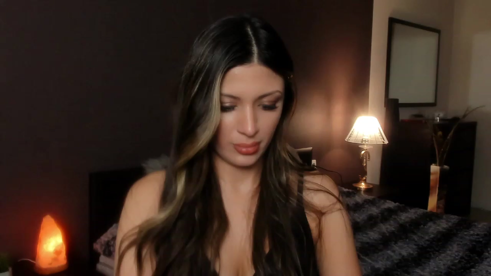 Gallery image thumbnail from Angel_on_Duty's myfreecams stream on, 11/04/2023, 22:39 image 15 of 20