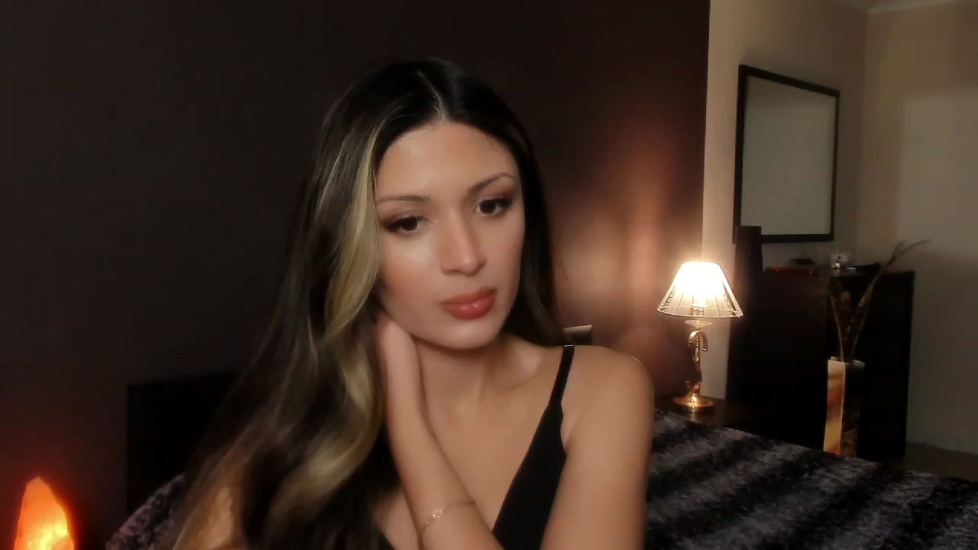 Gallery image thumbnail from Angel_on_Duty's myfreecams stream on, 11/05/2023, 24:31 image 4 of 20