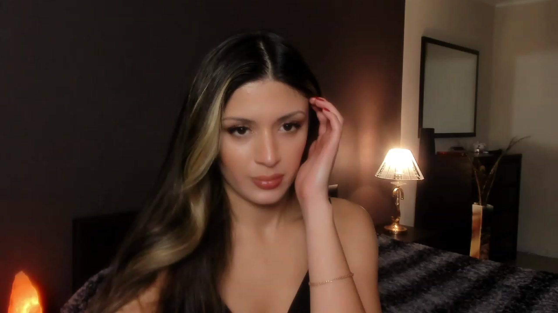 Gallery image thumbnail from Angel_on_Duty's myfreecams stream on, 11/05/2023, 24:31 image 2 of 20