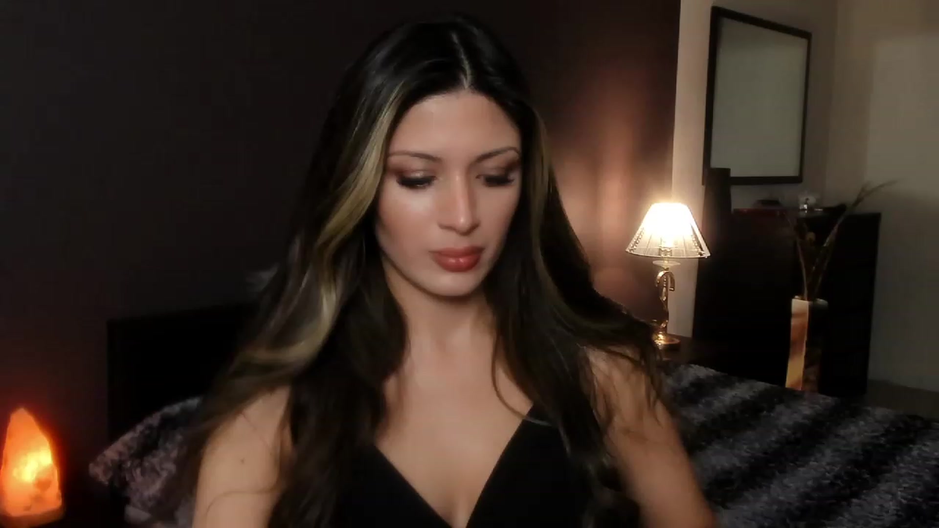 Gallery image thumbnail from Angel_on_Duty's myfreecams stream on, 11/05/2023, 24:31 image 17 of 20
