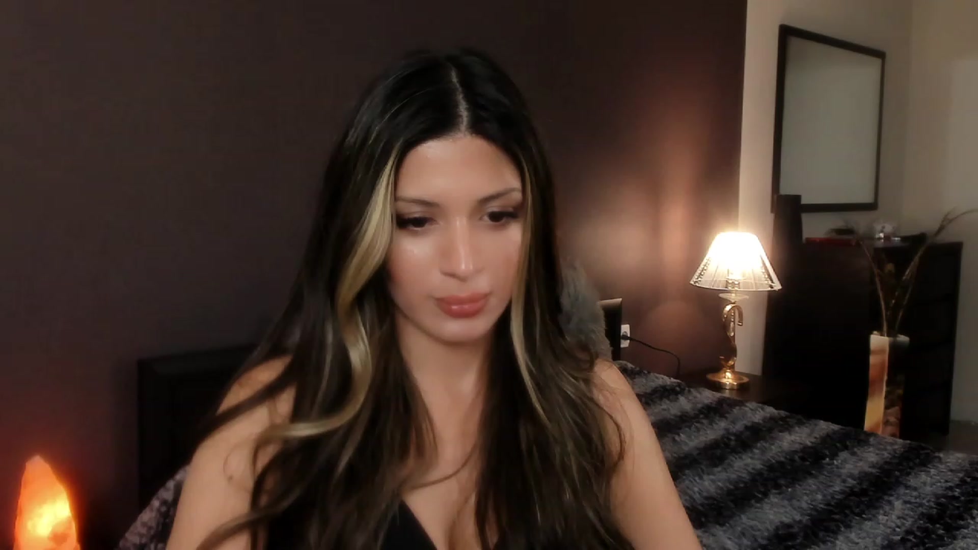 Gallery image thumbnail from Angel_on_Duty's myfreecams stream on, 11/05/2023, 04:15 image 17 of 20