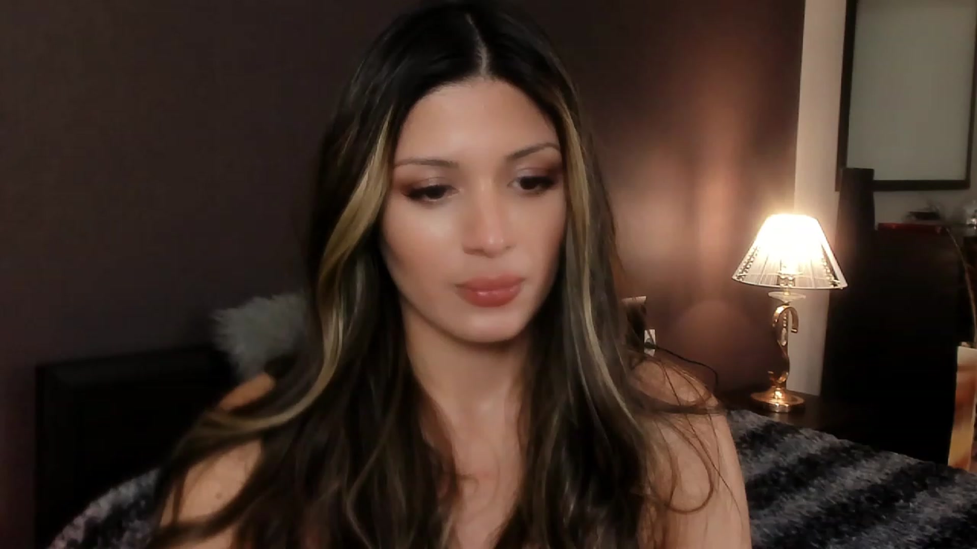 Gallery image thumbnail from Angel_on_Duty's myfreecams stream on, 11/05/2023, 04:15 image 2 of 20