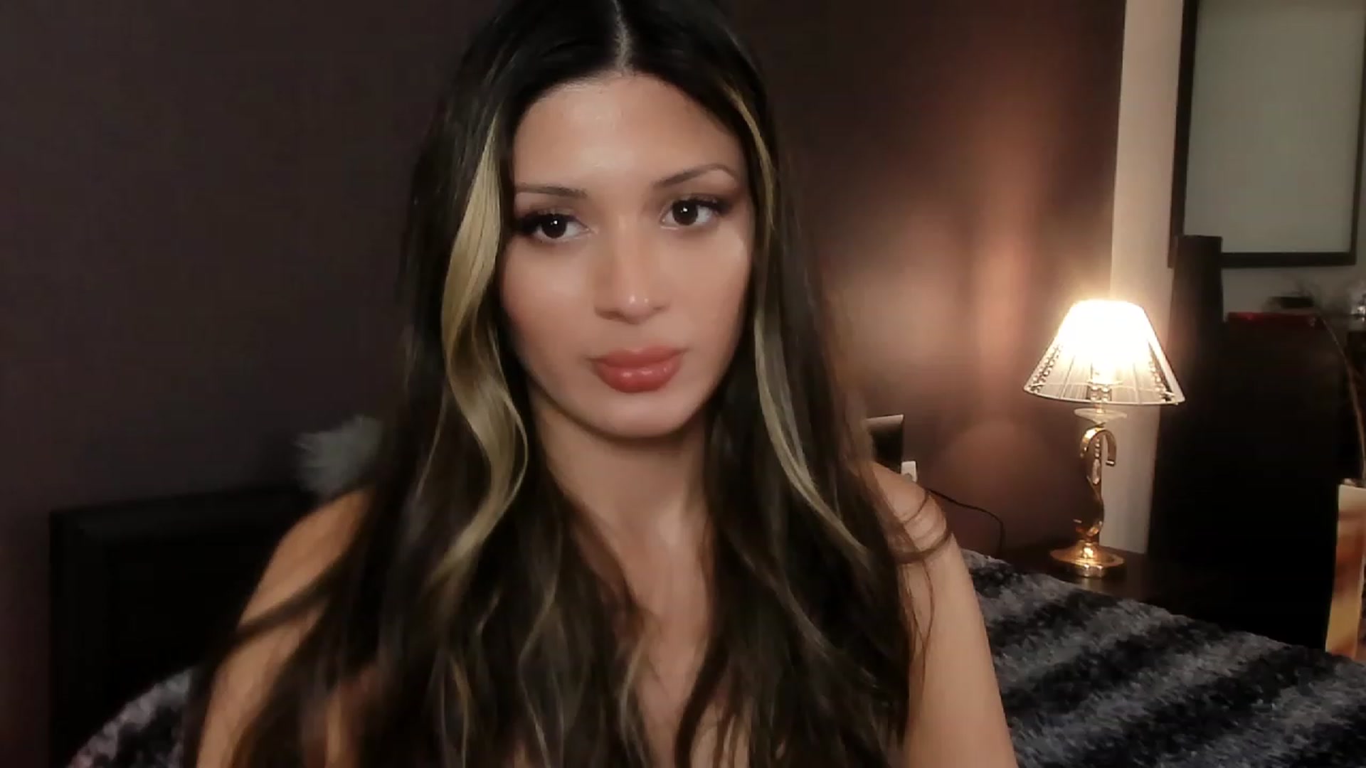 Gallery image thumbnail from Angel_on_Duty's myfreecams stream on, 11/05/2023, 04:15 image 4 of 20