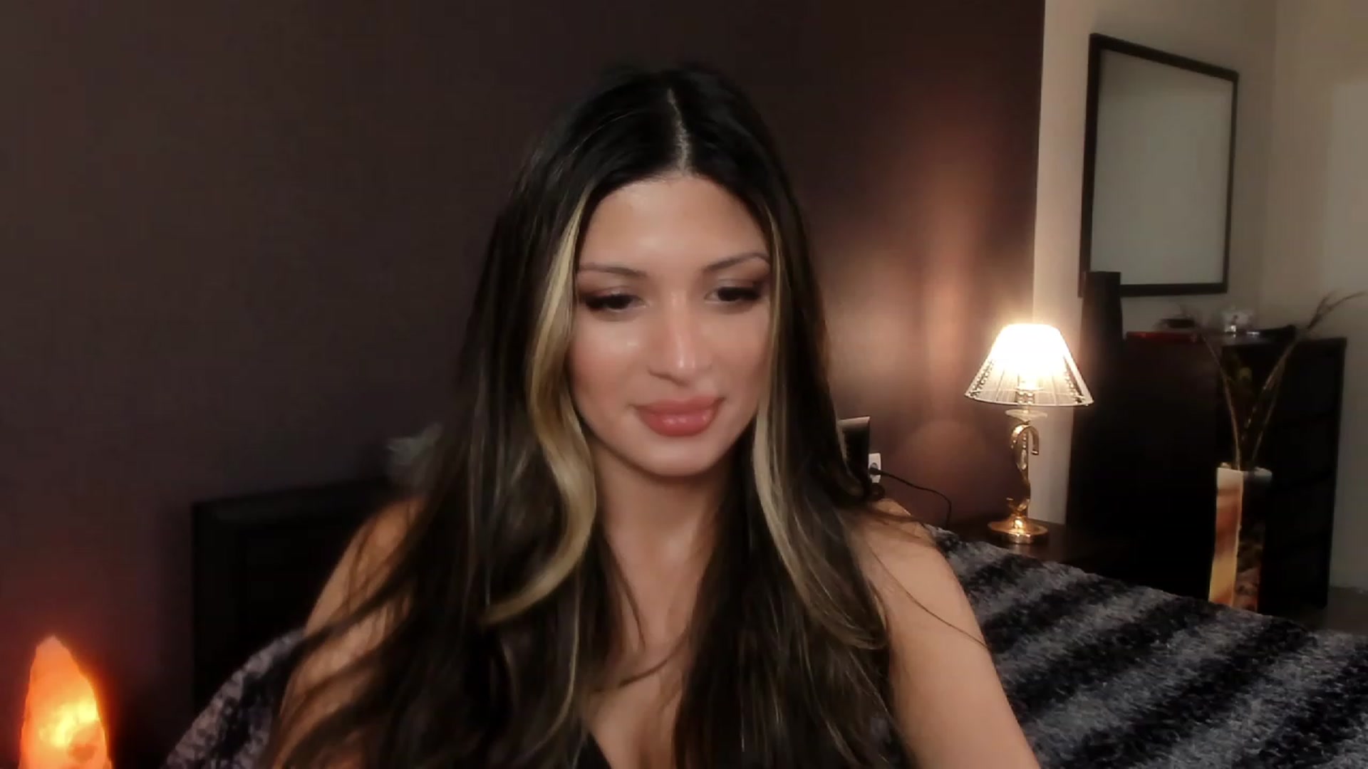 Gallery image thumbnail from Angel_on_Duty's myfreecams stream on, 11/05/2023, 04:15 image 18 of 20