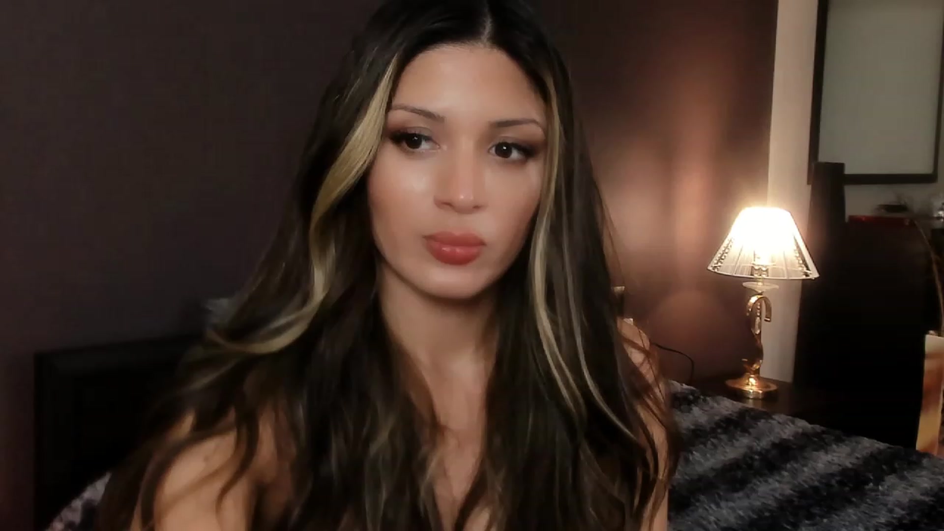 Gallery image thumbnail from Angel_on_Duty's myfreecams stream on, 11/05/2023, 04:15 image 3 of 20