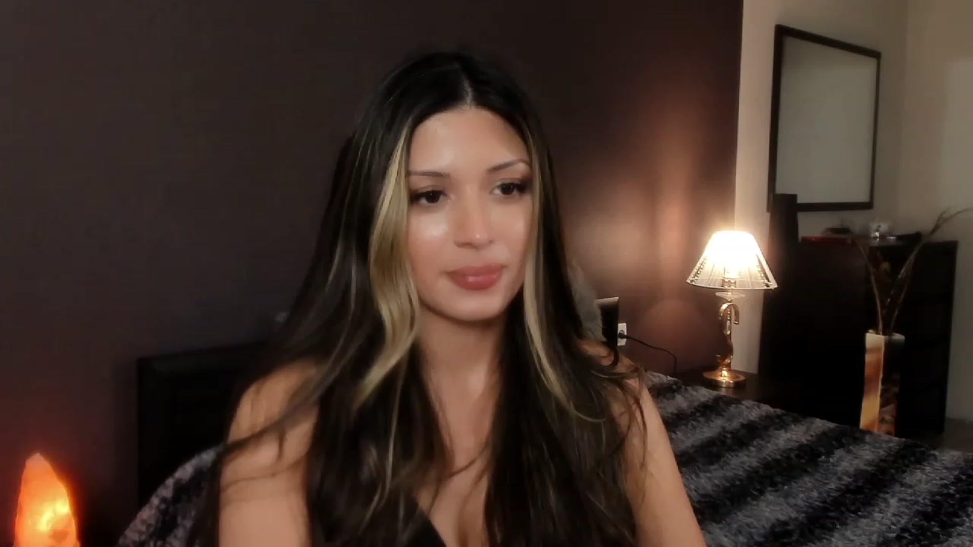 Gallery image thumbnail from Angel_on_Duty's myfreecams stream on, 11/05/2023, 04:15 image 19 of 20