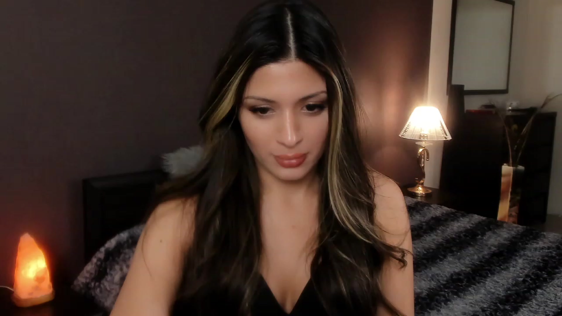 Gallery image thumbnail from Angel_on_Duty's myfreecams stream on, 11/05/2023, 05:25 image 12 of 20