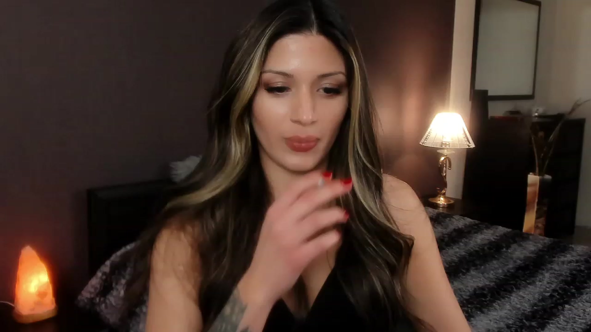 Gallery image thumbnail from Angel_on_Duty's myfreecams stream on, 11/05/2023, 05:25 image 4 of 20