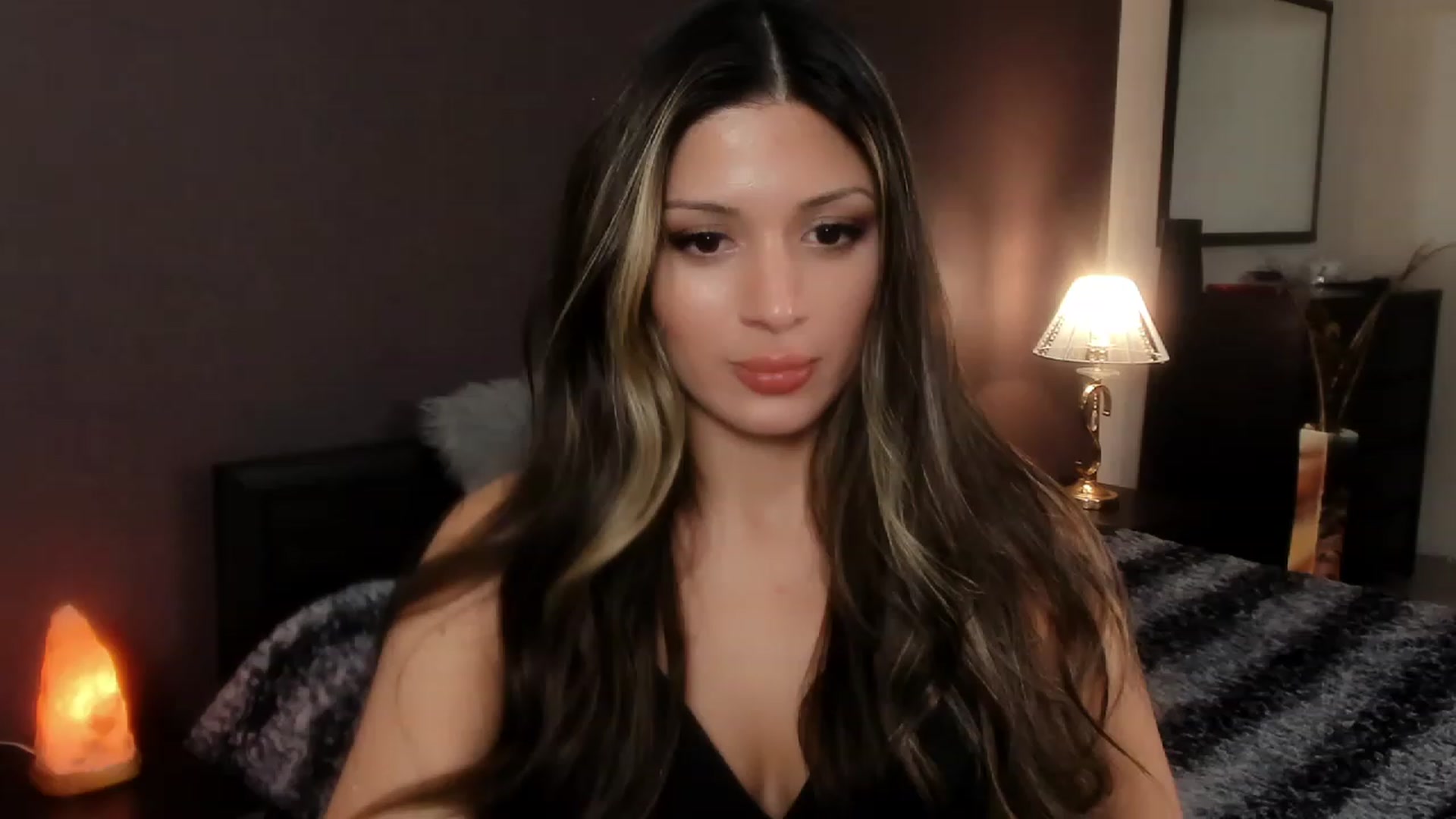 Gallery image thumbnail from Angel_on_Duty's myfreecams stream on, 11/05/2023, 05:25 image 18 of 20