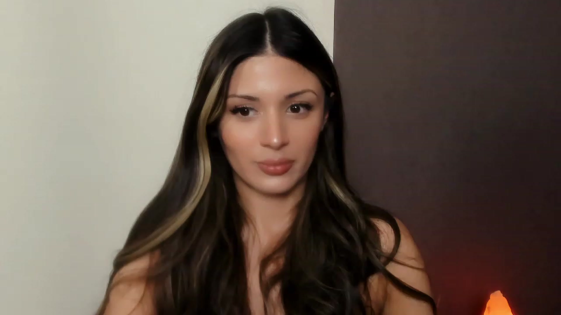 Gallery image thumbnail from Angel_on_Duty's myfreecams stream on, 11/05/2023, 23:15 image 13 of 20