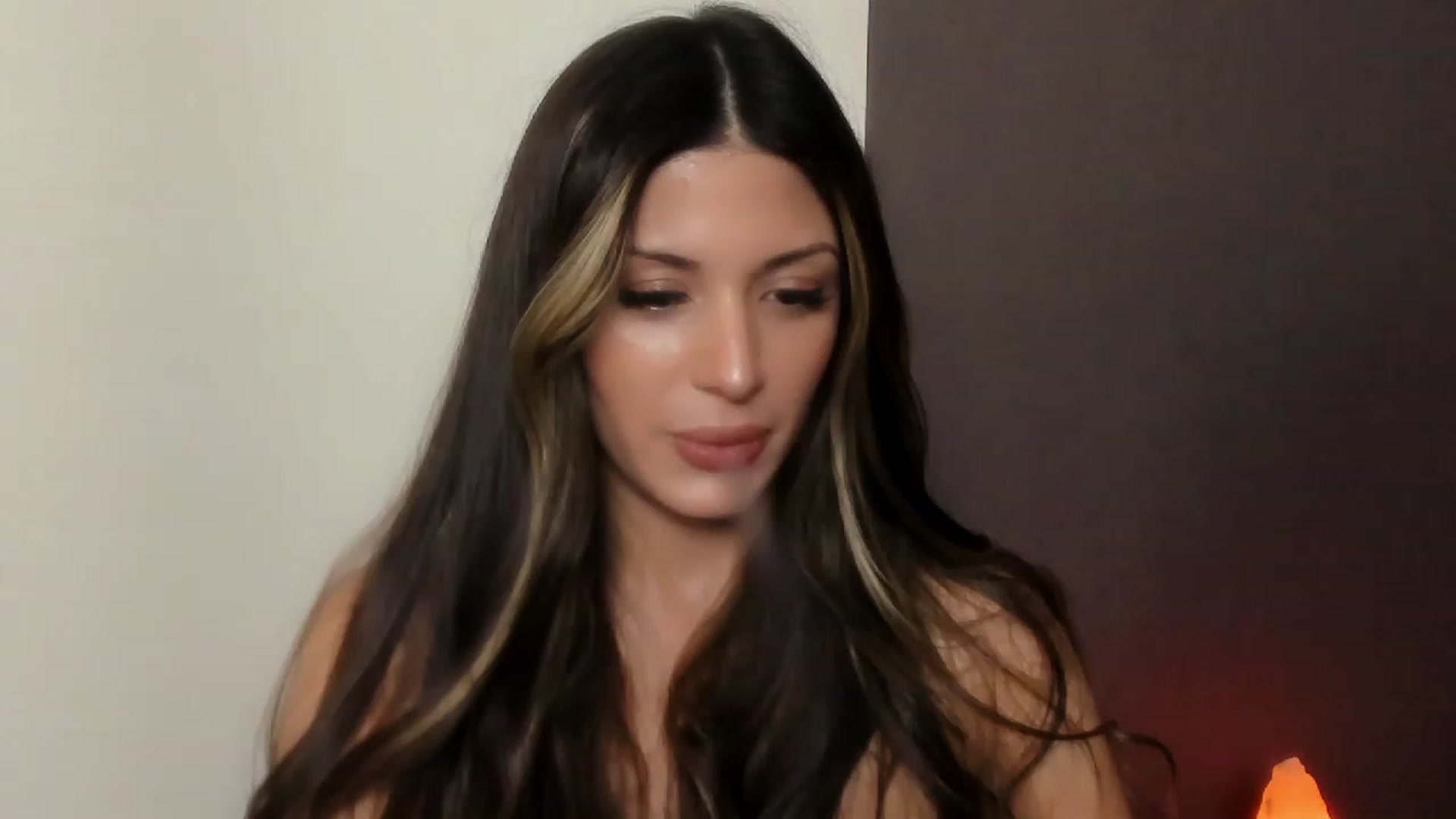 Gallery image thumbnail from Angel_on_Duty's myfreecams stream on, 11/06/2023, 24:01 image 7 of 20
