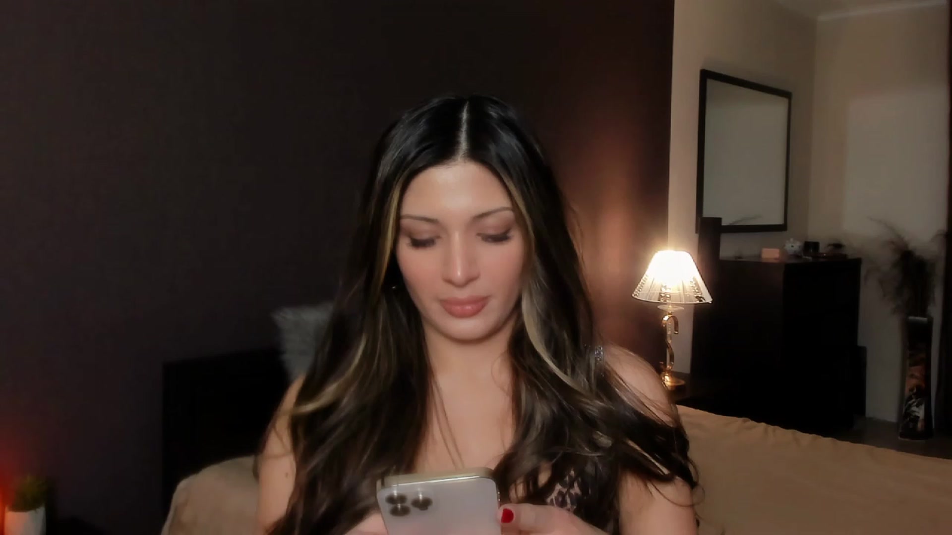 Gallery image thumbnail from Angel_on_Duty's myfreecams stream on, 11/09/2023, 22:52 image 8 of 20
