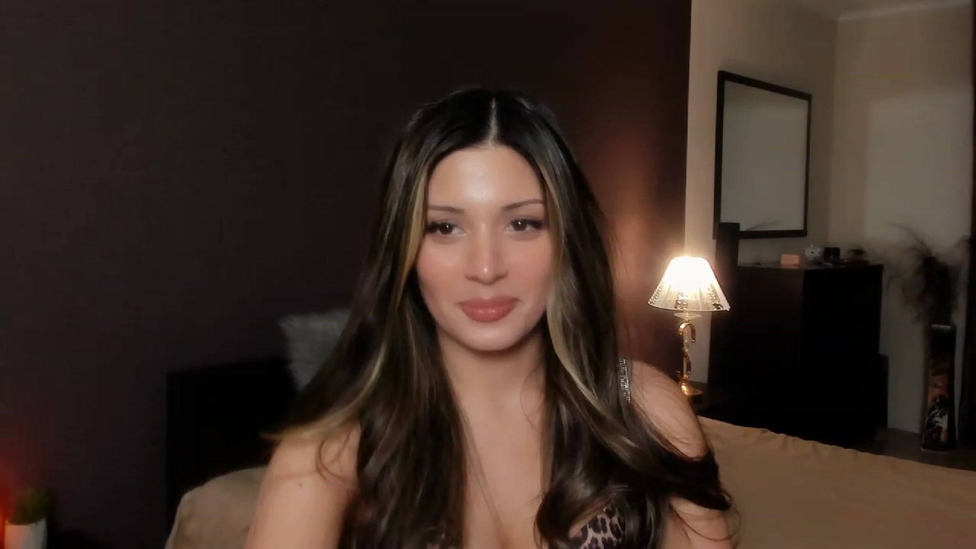 Gallery image thumbnail from Angel_on_Duty's myfreecams stream on, 11/09/2023, 22:52 image 9 of 20