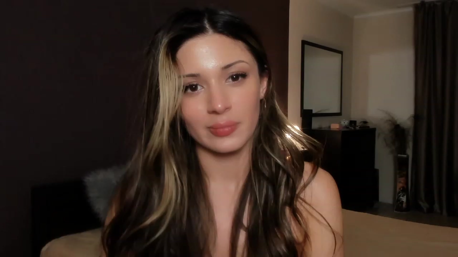 Gallery image thumbnail from Angel_on_Duty's myfreecams stream on, 11/10/2023, 02:45 image 15 of 20