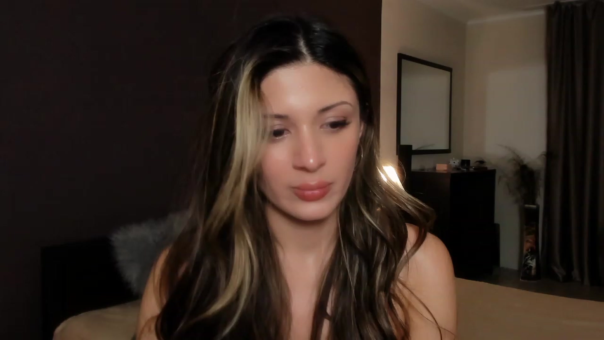 Gallery image thumbnail from Angel_on_Duty's myfreecams stream on, 11/10/2023, 02:45 image 16 of 20