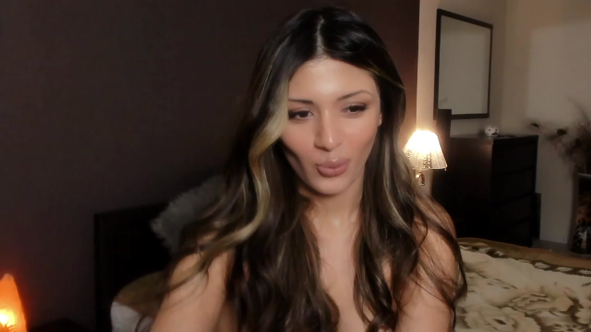Gallery image thumbnail from Angel_on_Duty's myfreecams stream on, 11/10/2023, 22:07 image 15 of 20