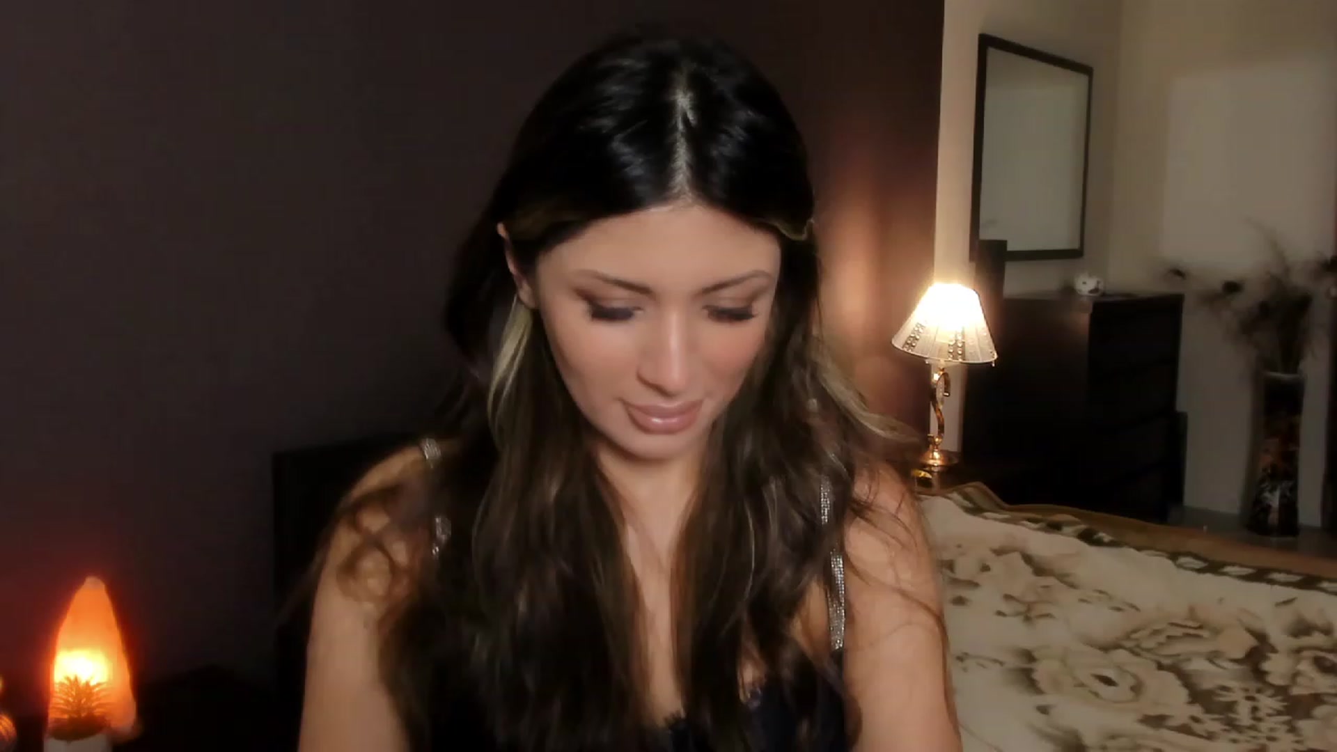 Gallery image thumbnail from Angel_on_Duty's myfreecams stream on, 11/10/2023, 22:07 image 1 of 20